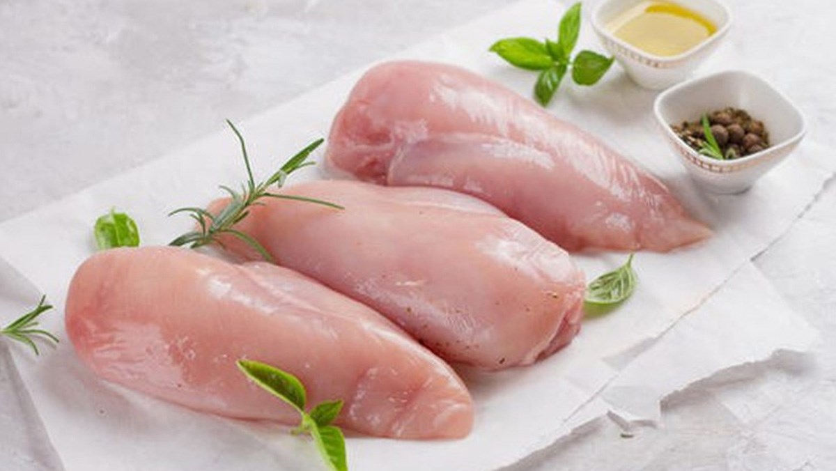 100gr Thịt gà chứa 39% nhu cầu selen hàng ngày của cơ thể